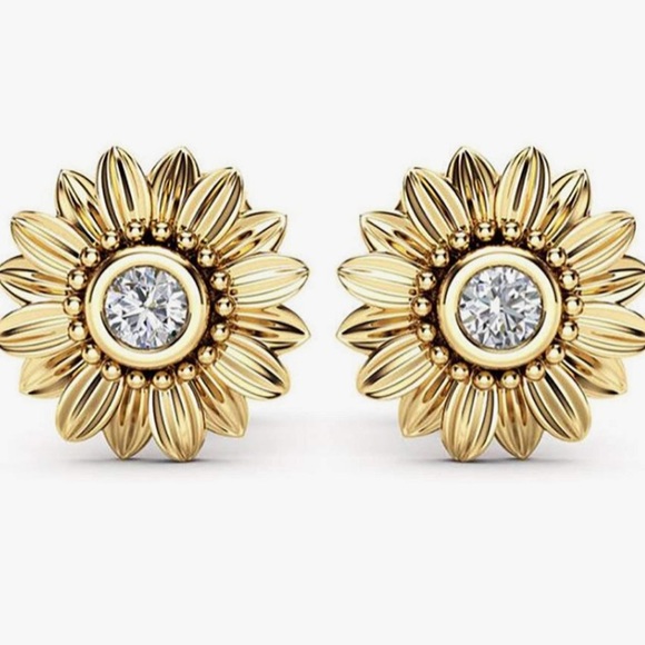 NWOT 18K yellow gold plated sunflower 🌻 earrings - Picture 3 of 4